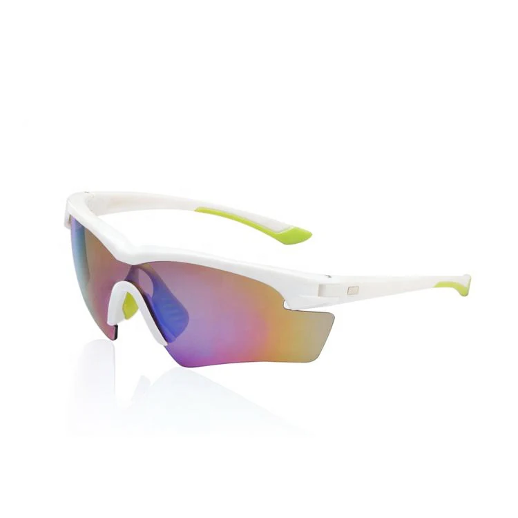 CL-Y715 riding glasses in use during a cycling session with a clear lens