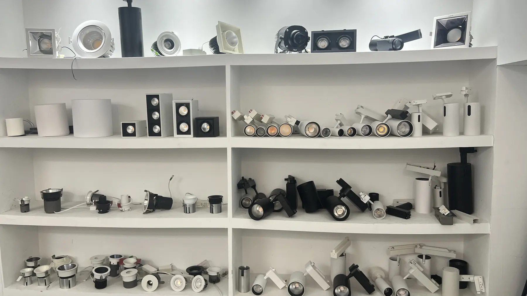 YiYo Lighting commercial LED lighting manufactured in Jiangmen