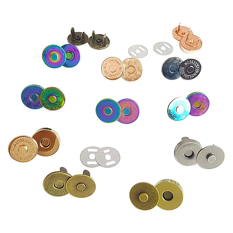 Magnetic Snap Button in 14 mm and 18 mm, shown in the standard finish