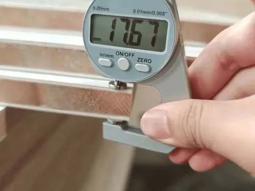Glossy White 18 mm Melamine Block Board - blockboard detail view 4