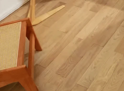 Straight Grain Oak Solid Wood Flooring supplied by YYT Wood