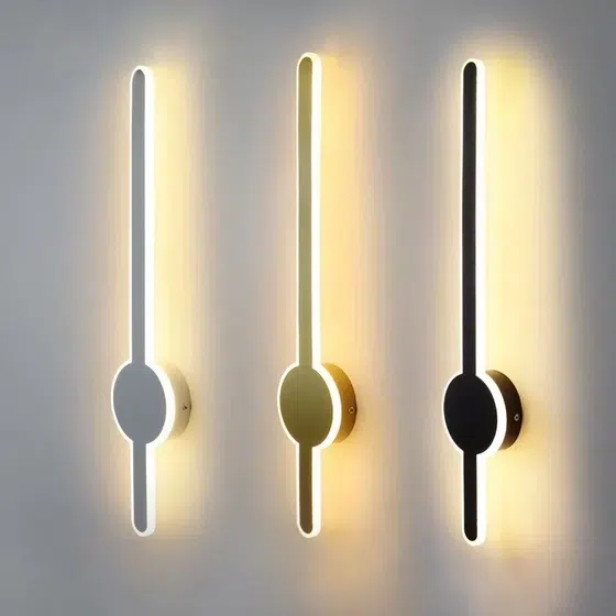 Acrylic LED Linear Wall Light in Aluminum and Acrylic, product photograph