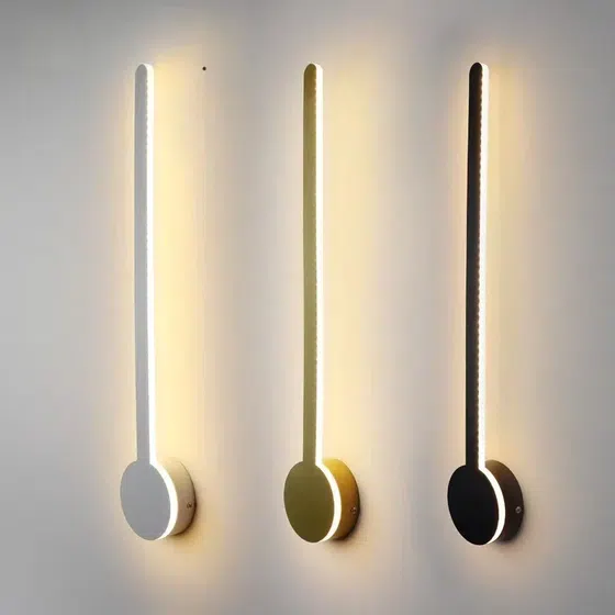 Acrylic LED Linear Wall Light in Aluminum and Acrylic, detail view