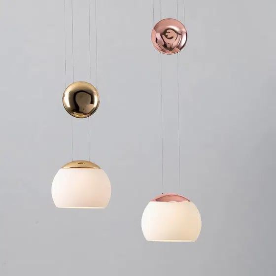 D10CM Adjustable Lift Glass Pendant Light in Iron and Zinc Alloy and Glass, detail view