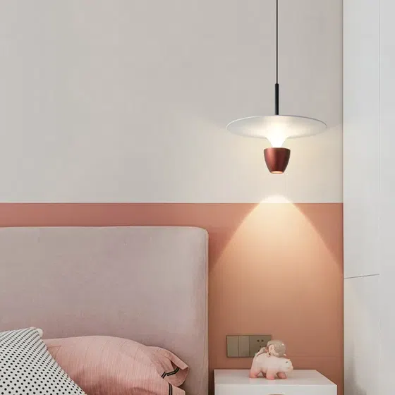 D30CM Aluminum Flying Saucer Pendant Lamp in Aluminum and Acrylic, scale view