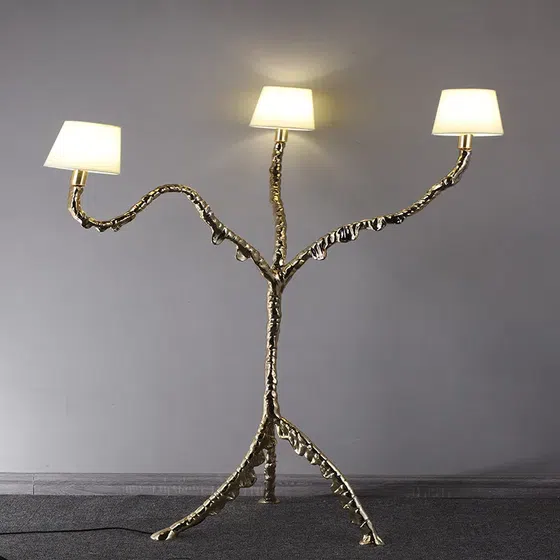 H150-220cm Art Tree Branch Metal Floor Lamp in Resin and Metal, scale view