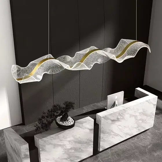 Clear Gold Wave Acrylic Pendant Lamp in Aluminum and Acrylic, detail view