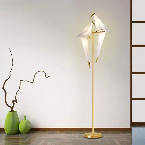 H165cm Black Copper Bird Acrylic Floor Lamp in Hardware and Acrylic, detail view