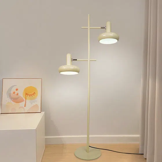 E27/E26 Cream H151cm Iron Floor Light in Iron, detail view