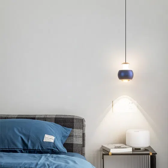 D10CM Ball Small Pendant Light in Aluminum and Acrylic, detail view