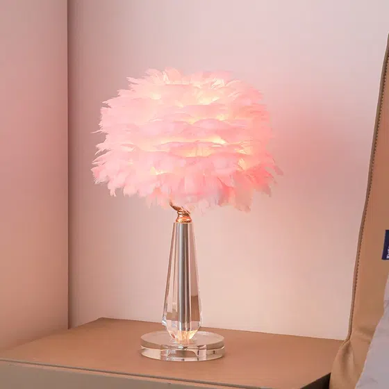 D30CM Crystal Feather Table Light in Crystal, scale view