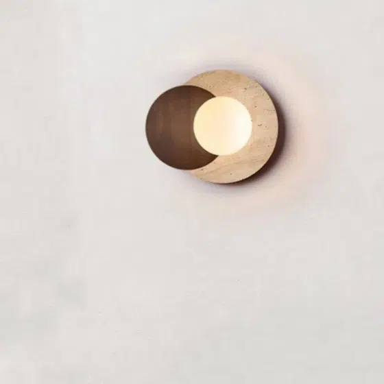 D30cm Round Travertine Wall Lamp in Wood and Yellow Travertine, detail view