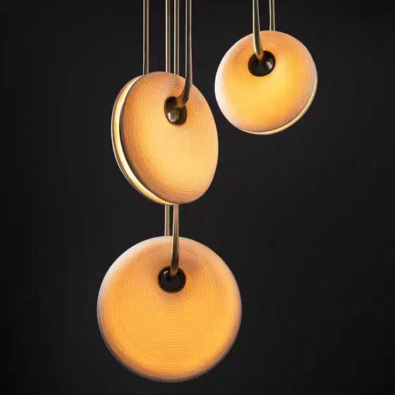 D35CM Creative Round LED Pendant Lamp in Aluminum and Glass, detail view