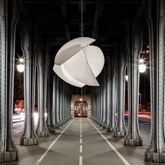 D60CM Fan-Shaped Silk Pendant Light in Iron and Silk, detail view