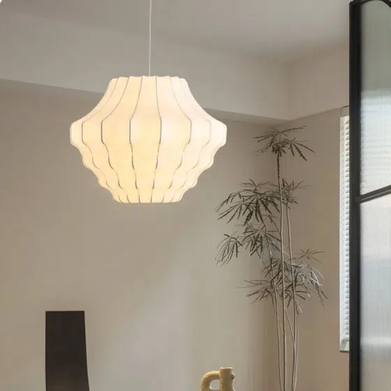 E27/E26 White Silk Iron Pendant Light in Iron and Silk, detail view