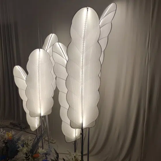 Giant Banana Tree White Floor Lamp in Iron and Fabric, detail view