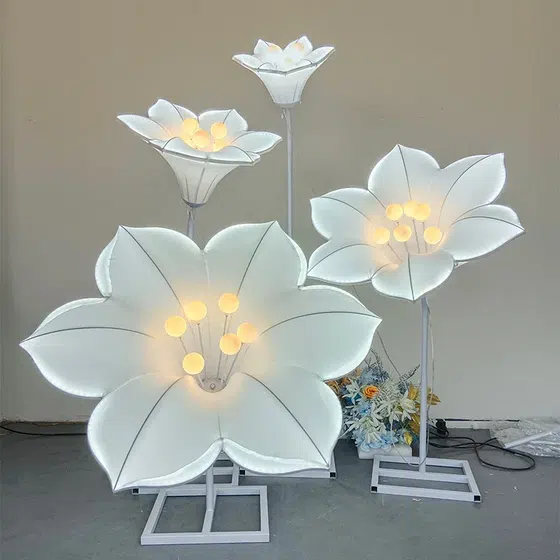 Glory Flower Wedding Floor Lamp in Iron and Fabric, installed view