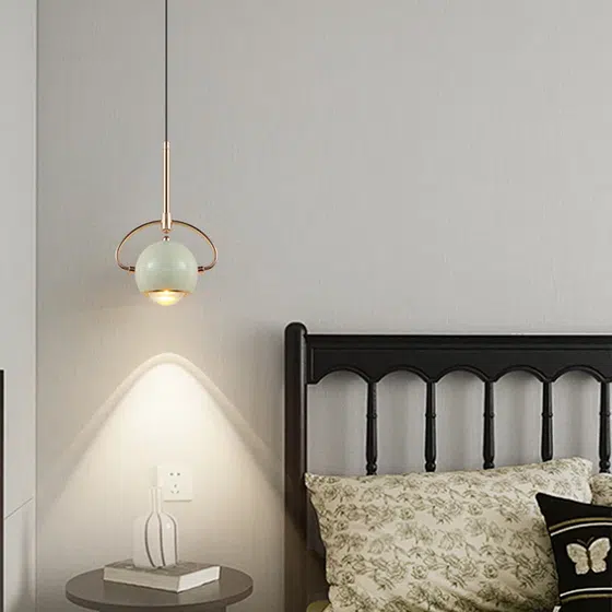 D10CM Golden Black Small Pendant Light in Aluminum and Acrylic, scale view