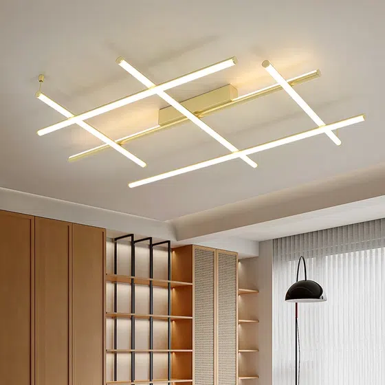 H12CM Aluminum Line Pendant Lamp in Aluminum, scale view