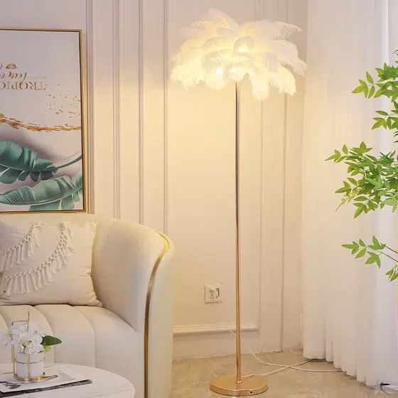 H150CM Iron Feather Floor Lamp in Iron and Feather, detail view