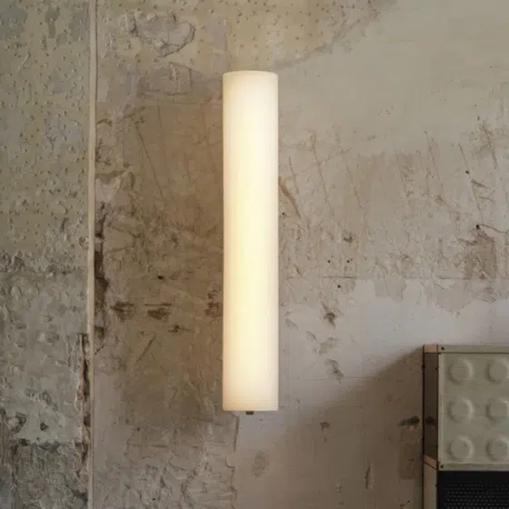 H19cm Acrylic Linear Wall Lamp in Hardware and Acrylic, product photograph