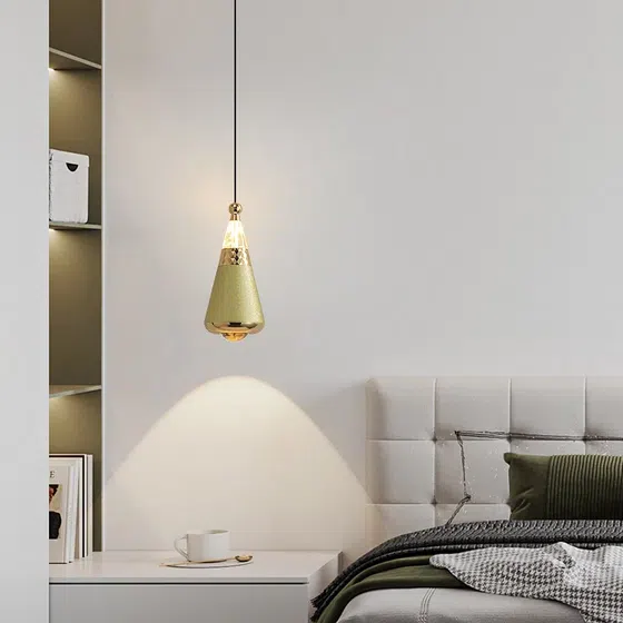 H19CM Cone Acrylic Pendant Lamp in Aluminum and Acrylic, detail view