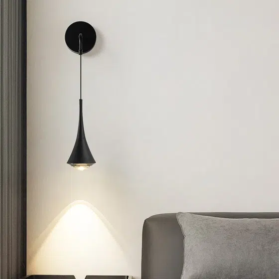 H23cm Black Cone Lens Wall Lamp in Aluminum and Lens, scale view