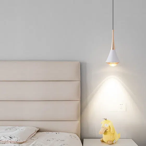 H23CM Diamond Aluminum Pendant Light in Aluminum and Lens, scale view
