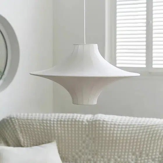 H35CM Silk Fabric Pendant Lamp in Iron and Silk, scale view