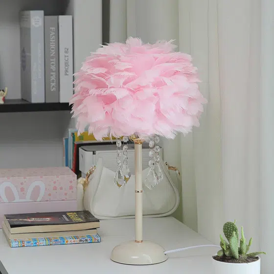 H48CM Hardware Feather Table Lamp in Hardware and Feather, scale view