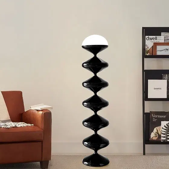 E27 Black White H121cm Hardware Acrylic Floor Light in Hardware and Acrylic, detail view