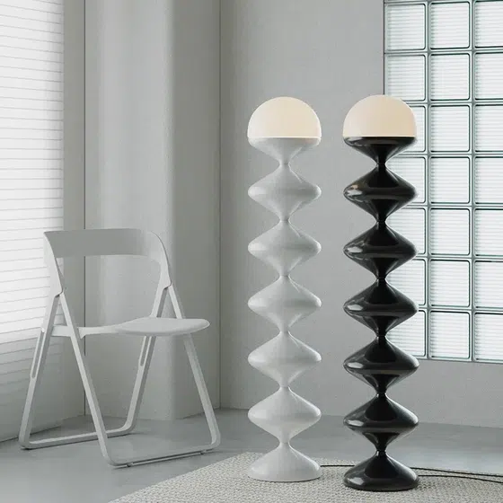 E27 Black White H121cm Hardware Acrylic Floor Light in Hardware and Acrylic, scale view