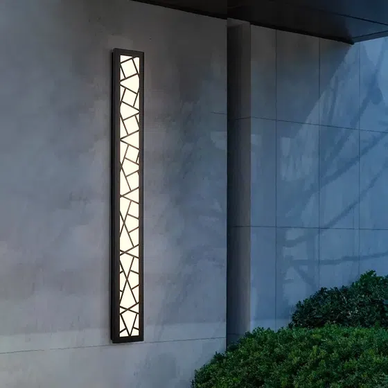 Iron Acrylic Black LED Wall Lamp in Iron and Acrylic, detail view