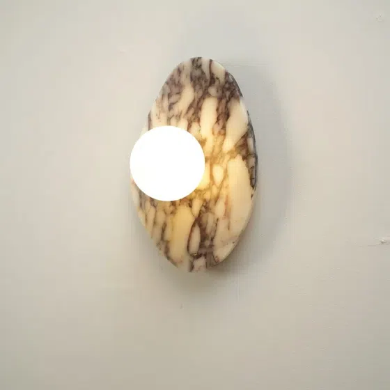 H30cm Irregular Alabaster Wall Light in Hardware and Bulgari Stone, scale view