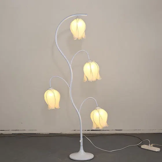 3/4 Head Lily of The Valley LED Wedding Floor Light in Iron and Fabric, scale view