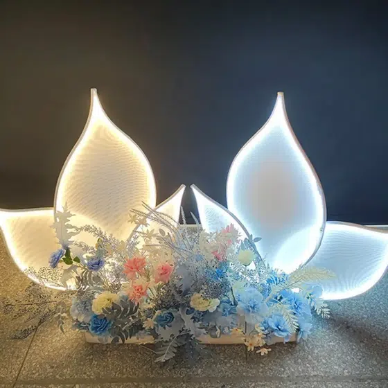 Lotus Leaf LED Wedding Floor Lamp in Iron and Fabric, product photograph
