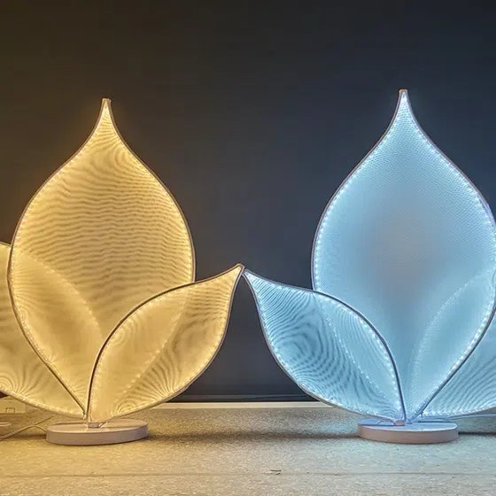 Lotus Leaf LED Wedding Floor Lamp in Iron and Fabric, scale view
