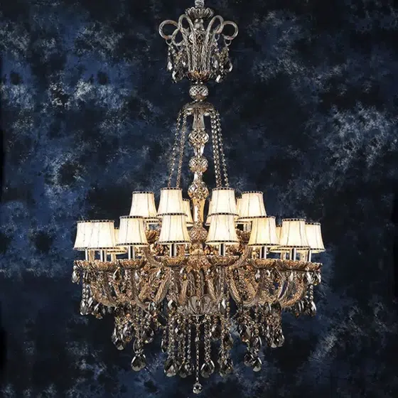 Transparent Crystal Big Chandelier in Iron and Crystal and Glass and Fabric, scale view
