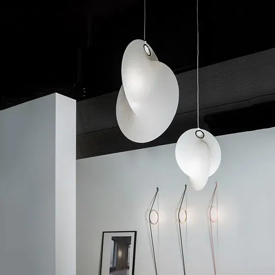 H74CM White Artificial Silk Pendant Lamp in Iron and Silk, product photograph
