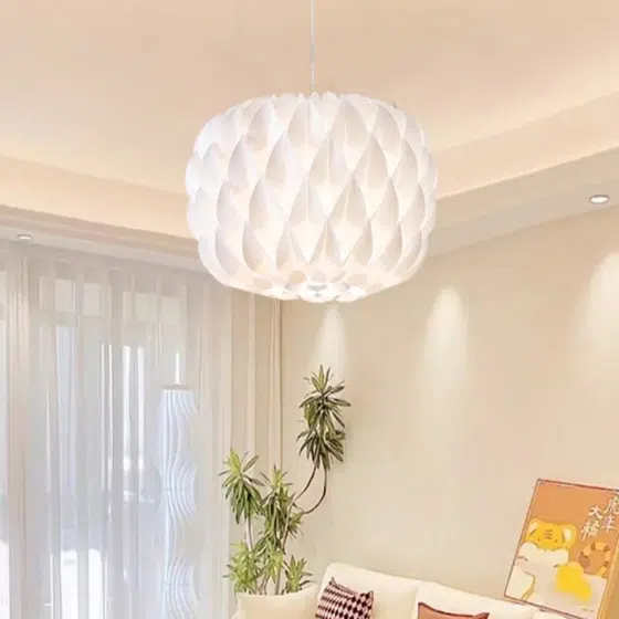White Crown Acrylic Pendant Lamp in Iron and Acrylic, detail view