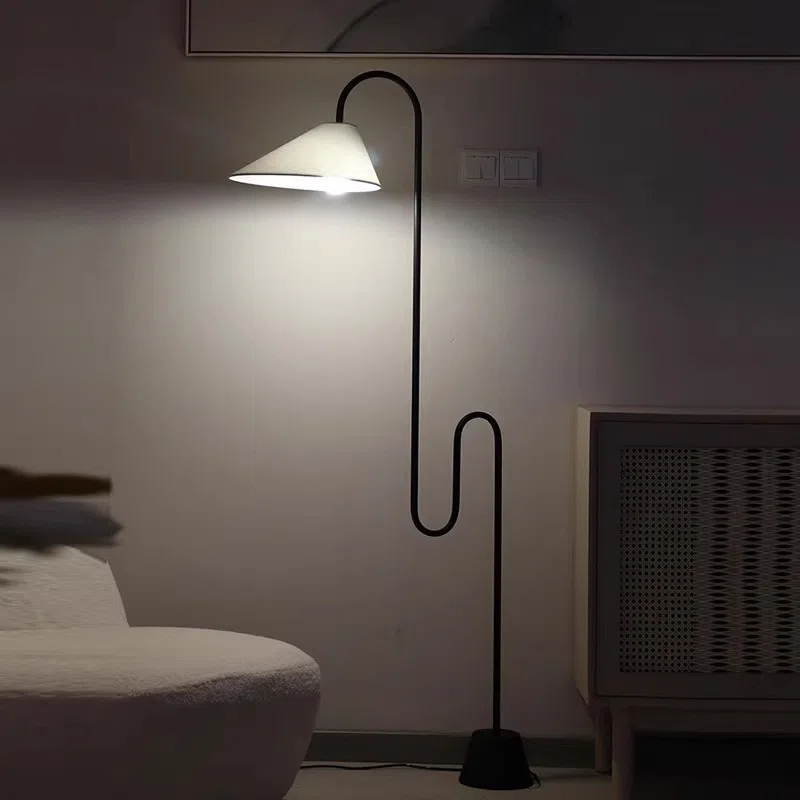 H155CM Metal Vertical Floor Lamp in Iron and Fabric, product photograph