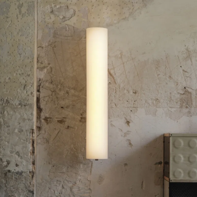 H19cm Acrylic Linear Wall Lamp in Hardware and Acrylic, product photograph