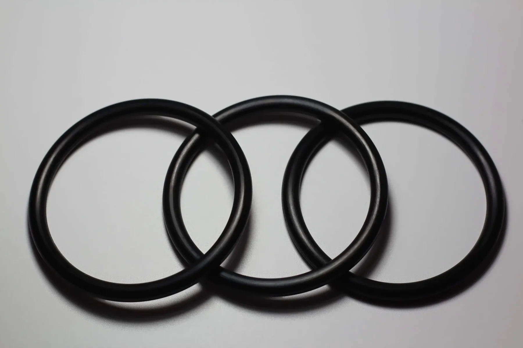 Black NBR nitrile O-rings for oil and fuel sealing
