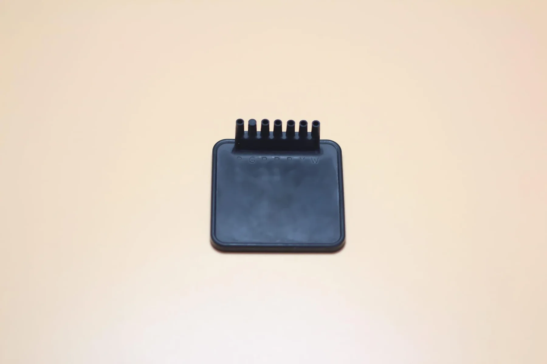 Blow moulded hollow plastic component