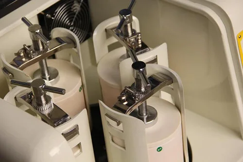 Choosing the Right Ball Mill Setup: Jars, Ball Size Distribution, and Dual-Stage Method